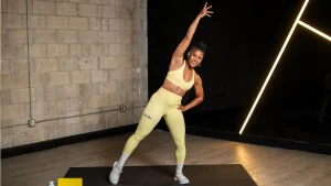 Deja working out during how to stay motivated to lose weight webinar.