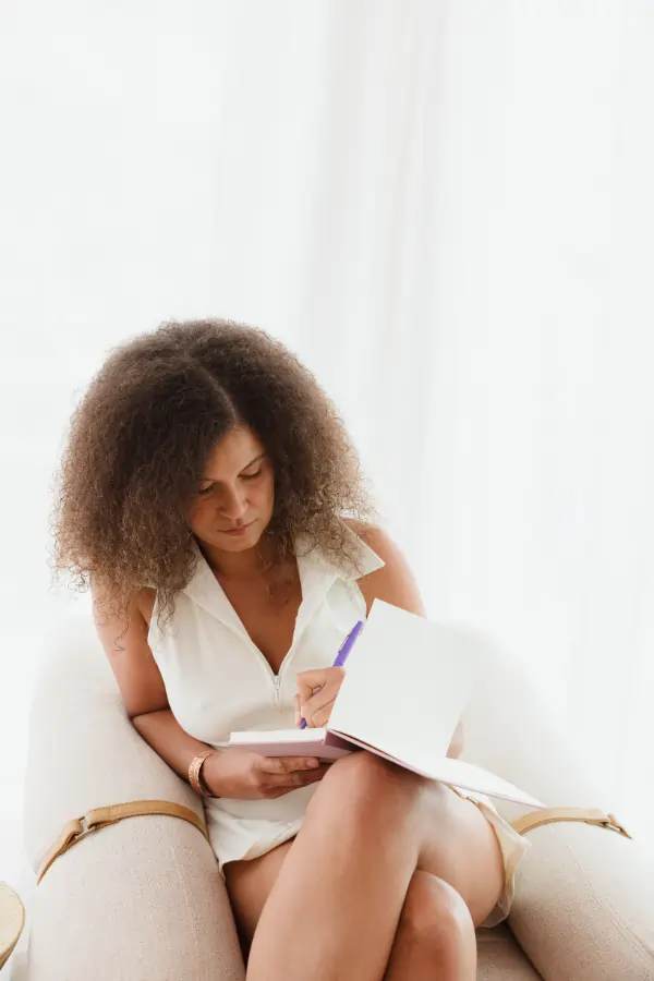 How_to_Build_Healthy_Habits_Writing_it_Down_600x900