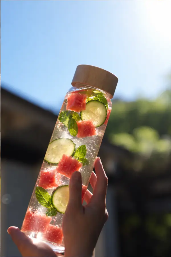 Does_Hydration_Help_Foods_For_Sun_Protection_600x900