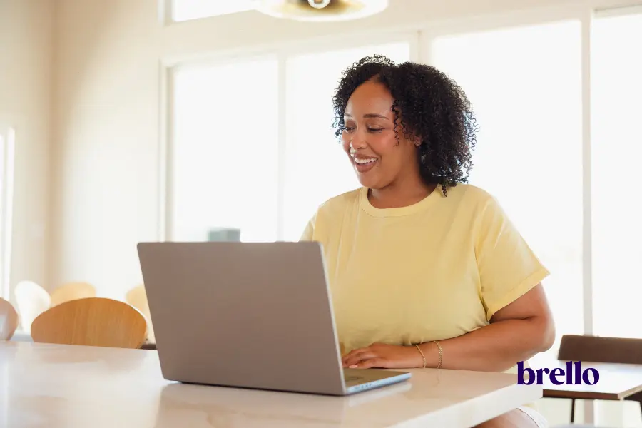 woman smiling researching good signs of a glp-1 program